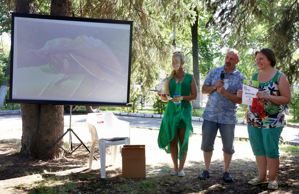 1. награждение Вареновой Д.В. Фестиваль фотографии 2017. фото Афанасьевой Е._1.jpg